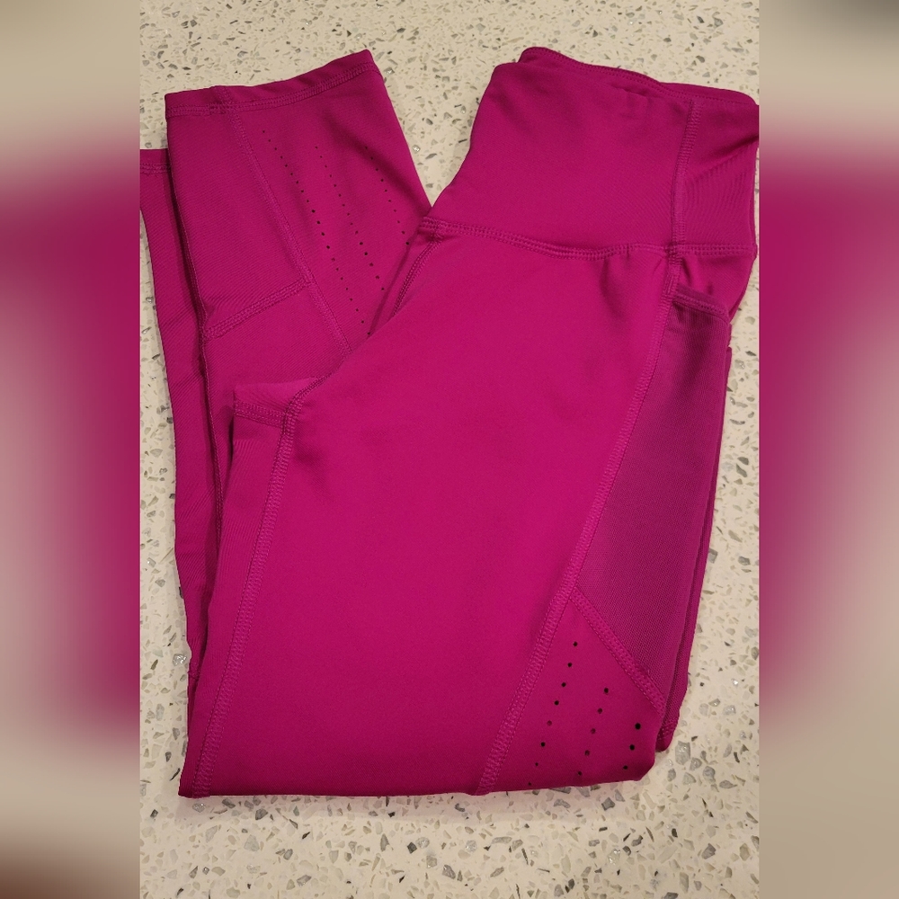 Womens cropped leggings